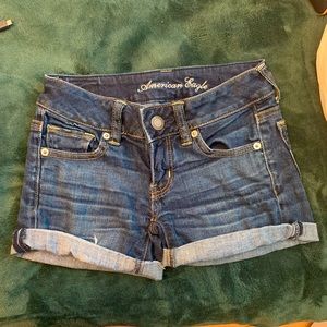 Cuffed high waist AE shorts